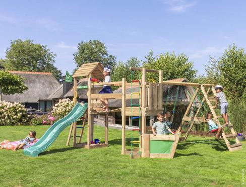 Jungle Voyager | Wooden climbing frame with swings & climbing net